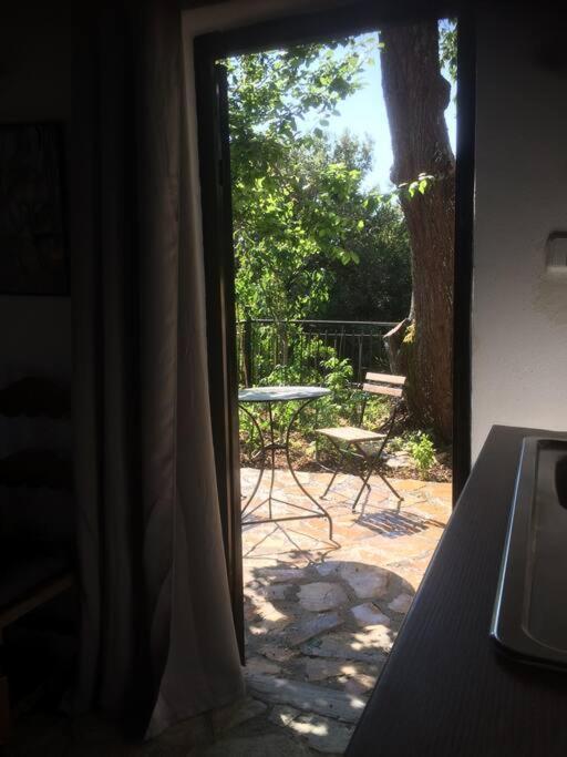 הוילה Theisoa.Old Little House In The Garden . Andritsaina. מראה חיצוני תמונה